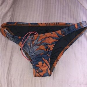 Europe Jolyn drawstring bottoms medium coverage